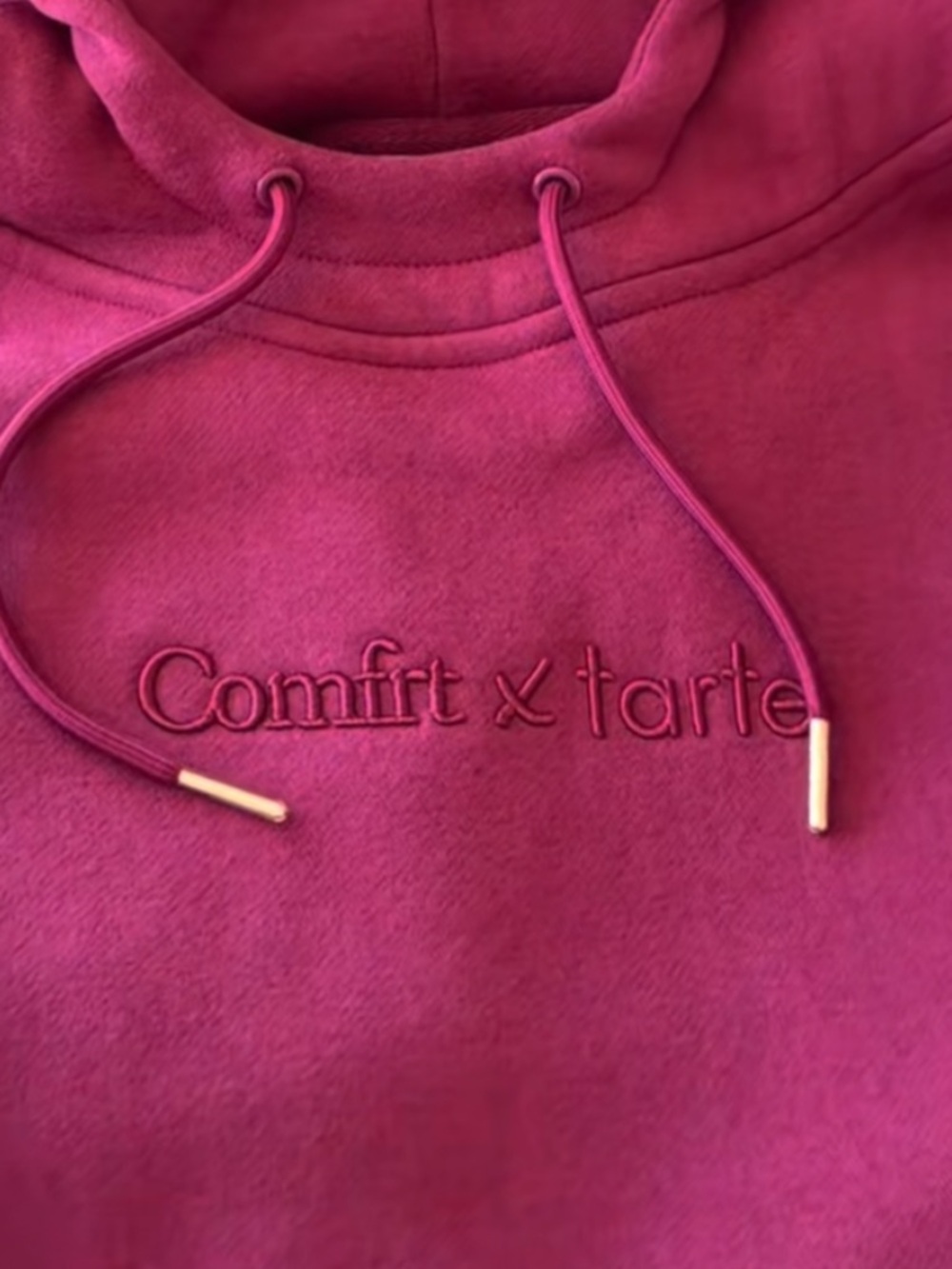 COMFT X TART COSMETICS color is RASPBERRY - Picture 2 of 11